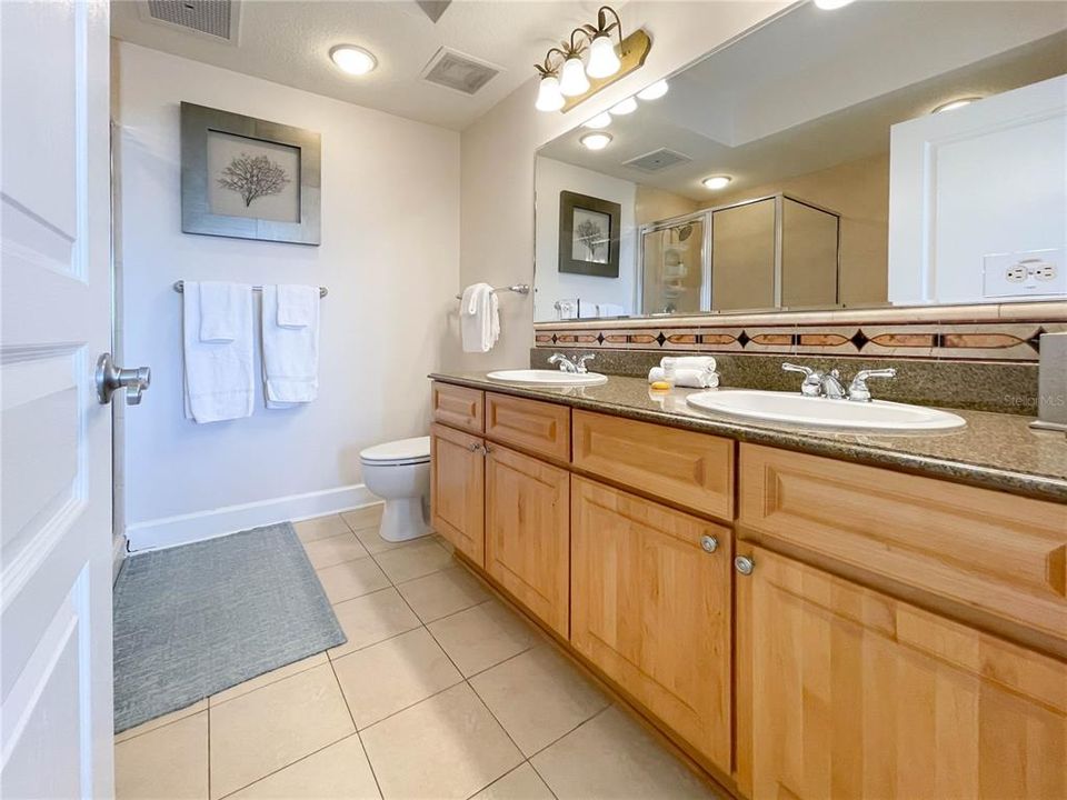 For Sale: $639,000 (3 beds, 3 baths, 1676 Square Feet)