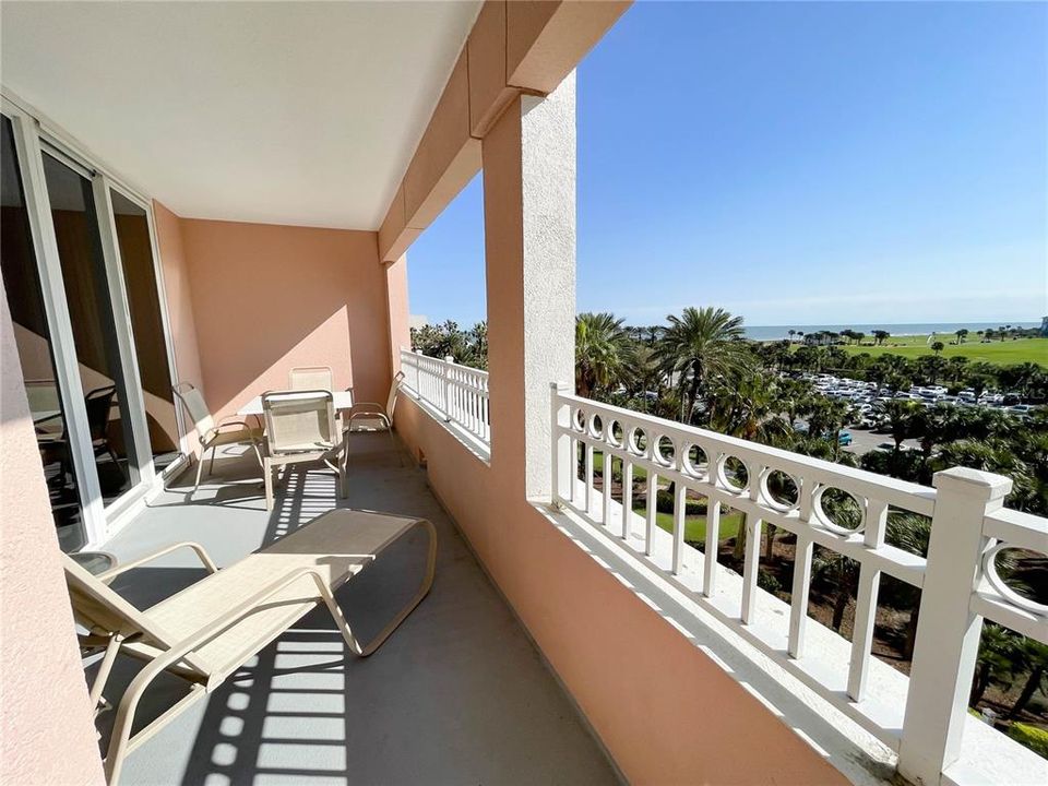 For Sale: $639,000 (3 beds, 3 baths, 1676 Square Feet)