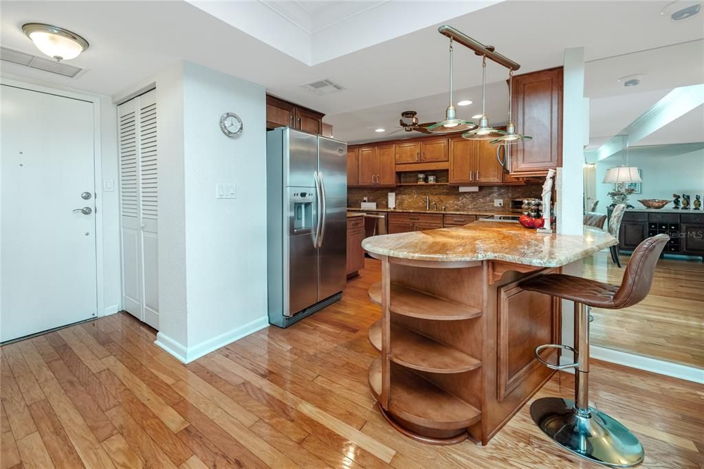 For Sale: $669,900 (2 beds, 2 baths, 1300 Square Feet)