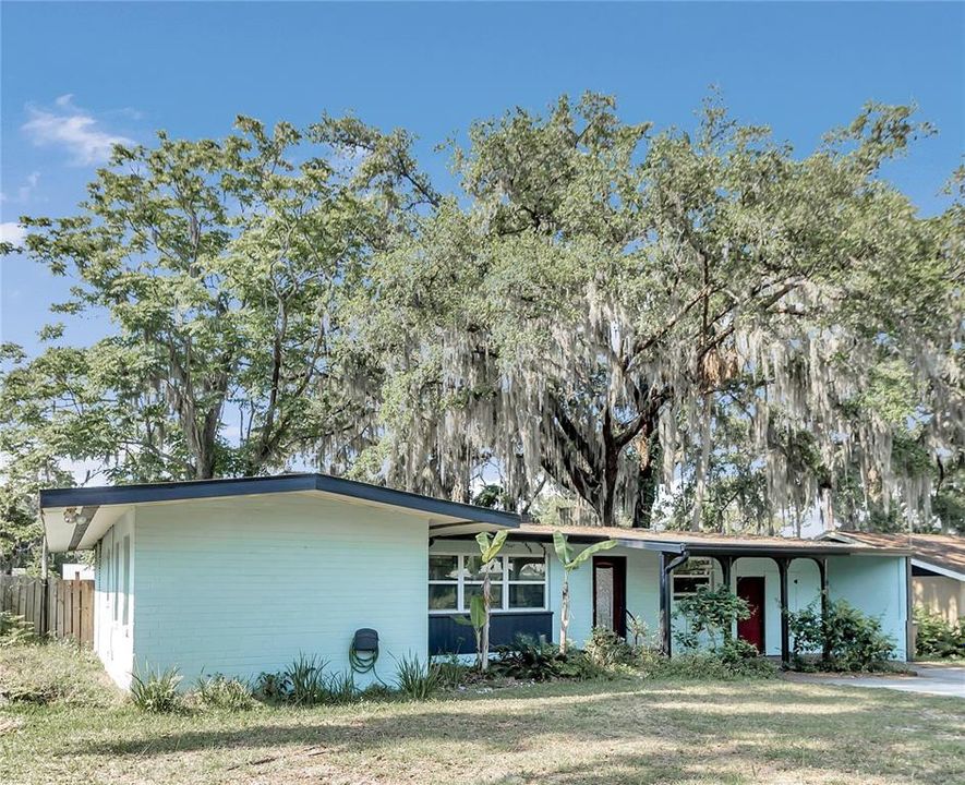 For Sale: $209,000 (4 beds, 2 baths, 1898 Square Feet)