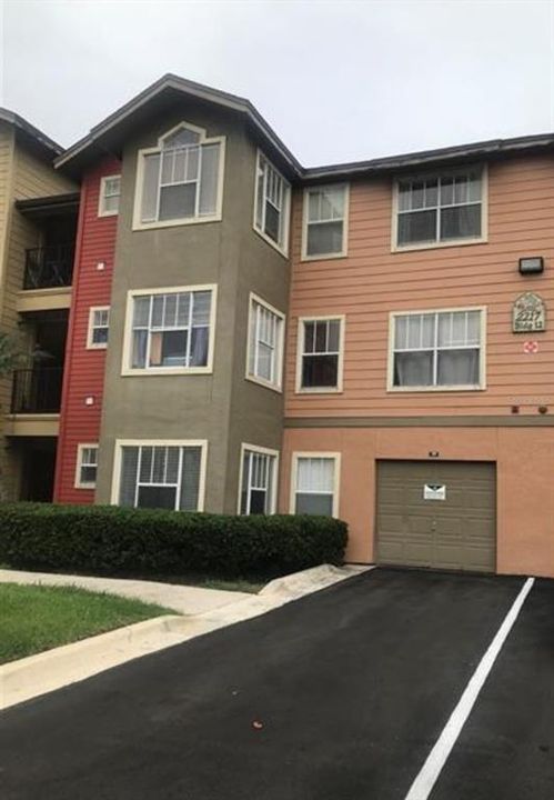 Active With Contract: $1,750 (2 beds, 2 baths, 1026 Square Feet)