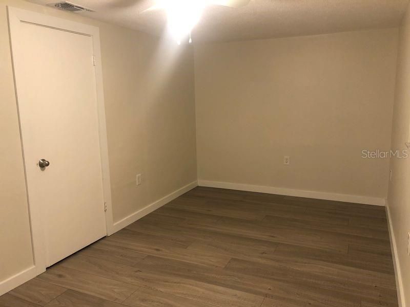 For Sale: $209,000 (2 beds, 1 baths, 1056 Square Feet)
