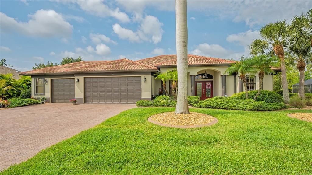 THIS BEAUTIFUL, CUSTOM BUILT HOME IS WAITING FOR YOU.  MAKE THAT APPOINTMENT TODAY AND LIVE THAT LUXURY FLORIDA LIFE!