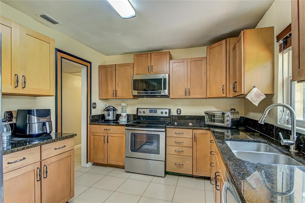 For Sale: $339,000 (4 beds, 3 baths, 1826 Square Feet)