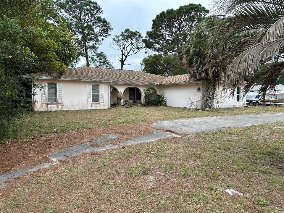 For Sale: $245,000 (4 beds, 2 baths, 2100 Square Feet)