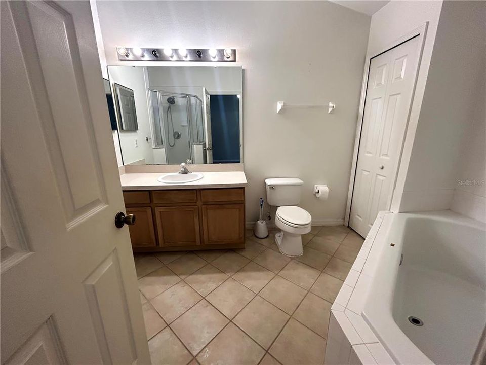 待售: $240,000 (3 贝兹, 2 浴室, 1470 平方英尺)