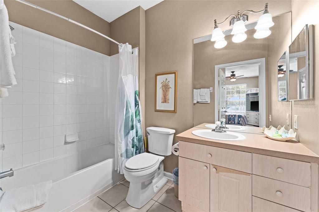 For Sale: $249,900 (3 beds, 2 baths, 1268 Square Feet)