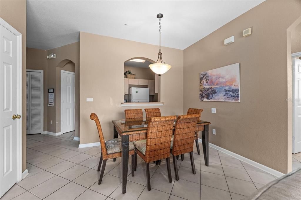 For Sale: $249,900 (3 beds, 2 baths, 1268 Square Feet)