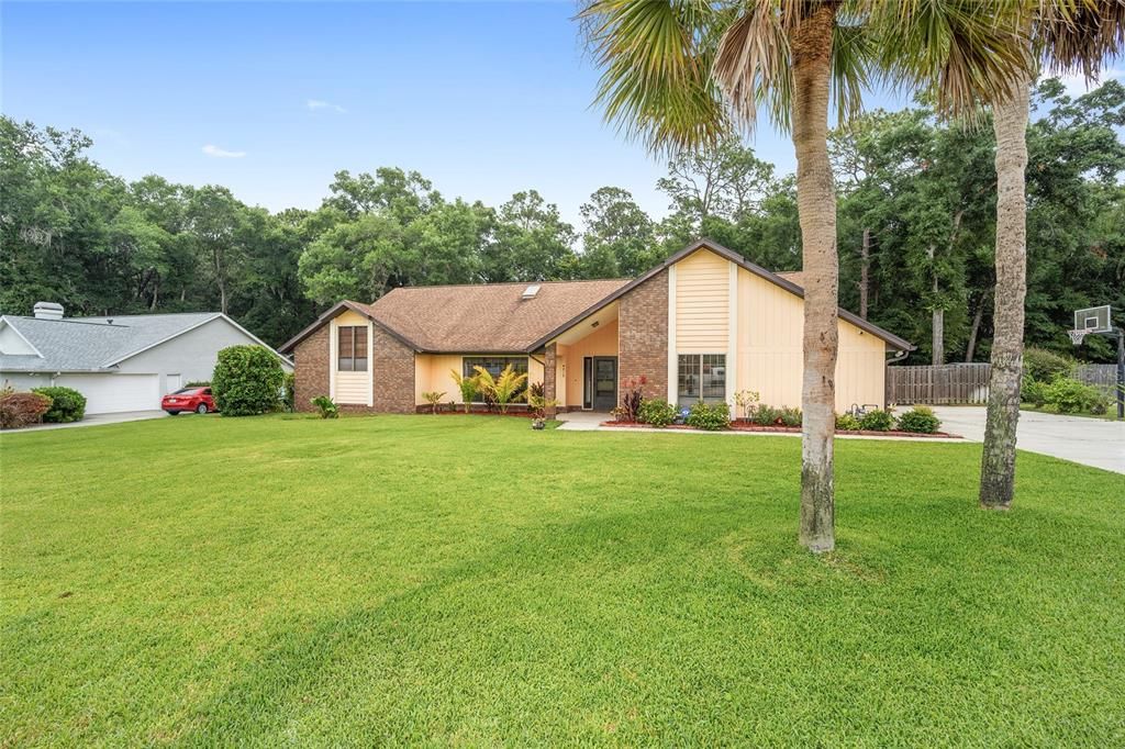 Недавно продано: $548,500 (5 спален, 3 ванн, 3769 Квадратных фут)