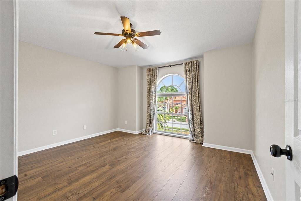 5TH BEDROOM- With DOUBLE CLOSETS