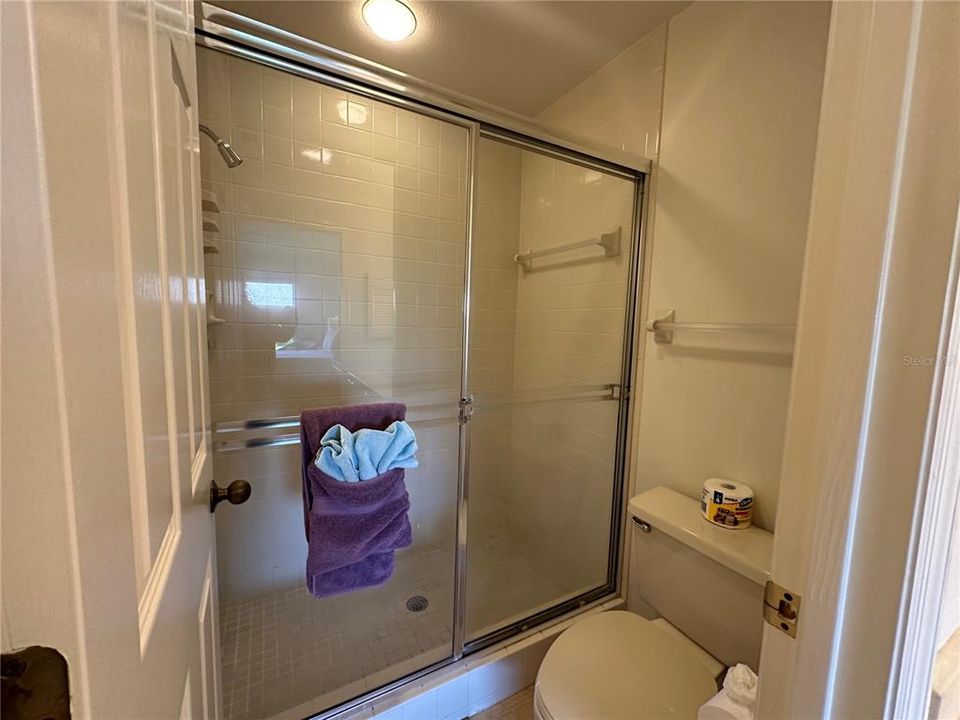 合同活跃: $2,295 (2 贝兹, 2 浴室, 1233 平方英尺)