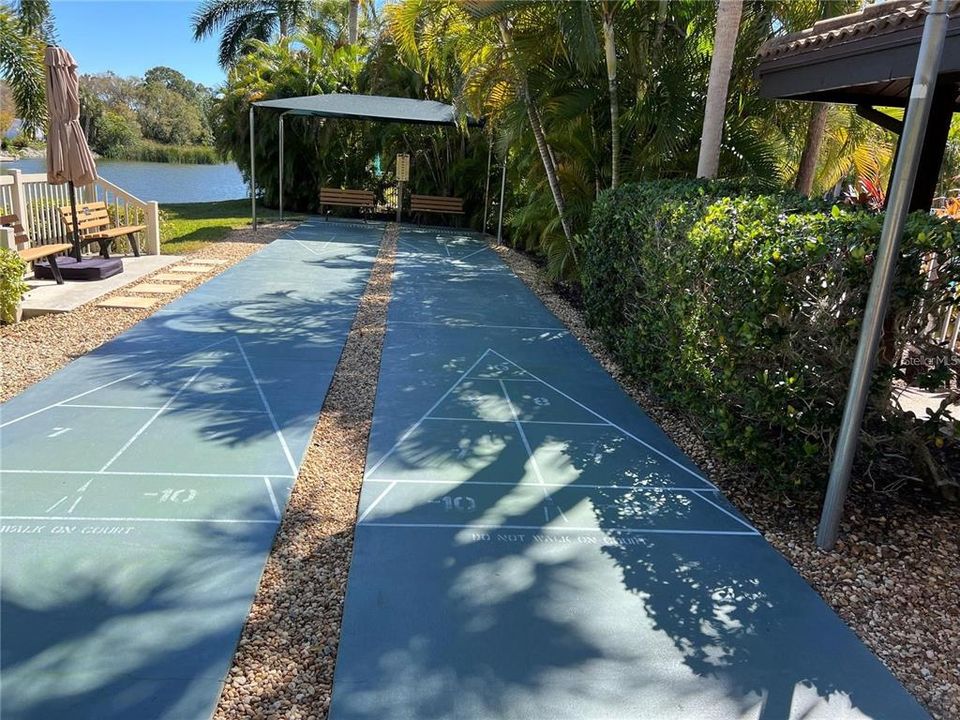 合同活跃: $2,295 (2 贝兹, 2 浴室, 1233 平方英尺)