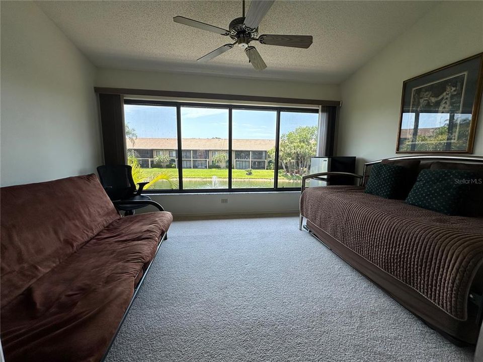 合同活跃: $2,295 (2 贝兹, 2 浴室, 1233 平方英尺)