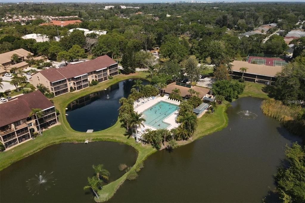 合同活跃: $2,295 (2 贝兹, 2 浴室, 1233 平方英尺)