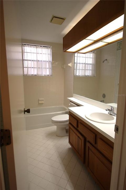 For Rent: $2,400 (2 beds, 2 baths, 1465 Square Feet)