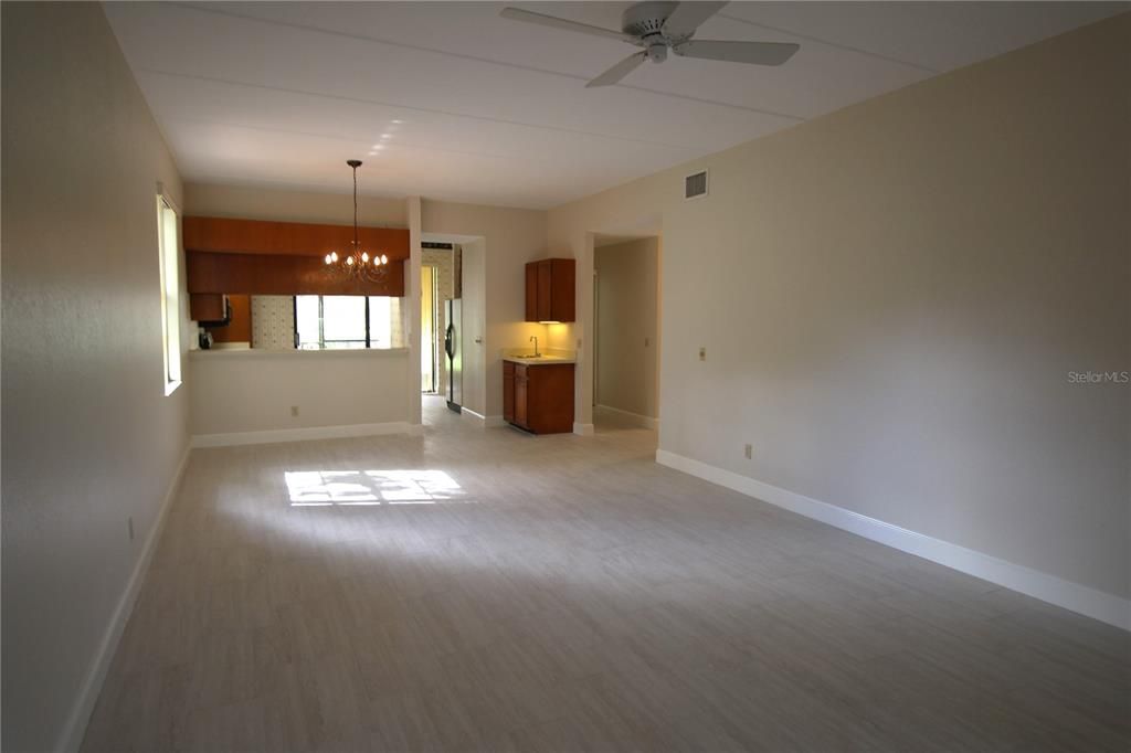 For Rent: $2,400 (2 beds, 2 baths, 1465 Square Feet)