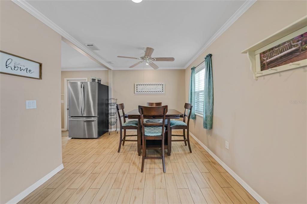 For Sale: $259,900 (2 beds, 2 baths, 1412 Square Feet)