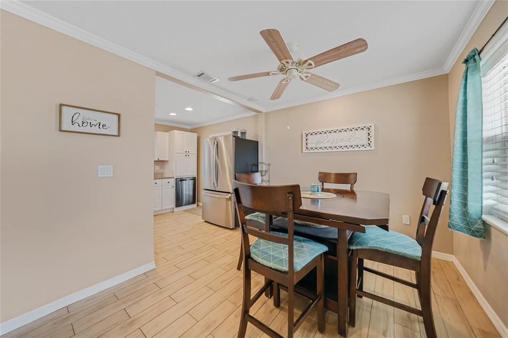 For Sale: $259,900 (2 beds, 2 baths, 1412 Square Feet)