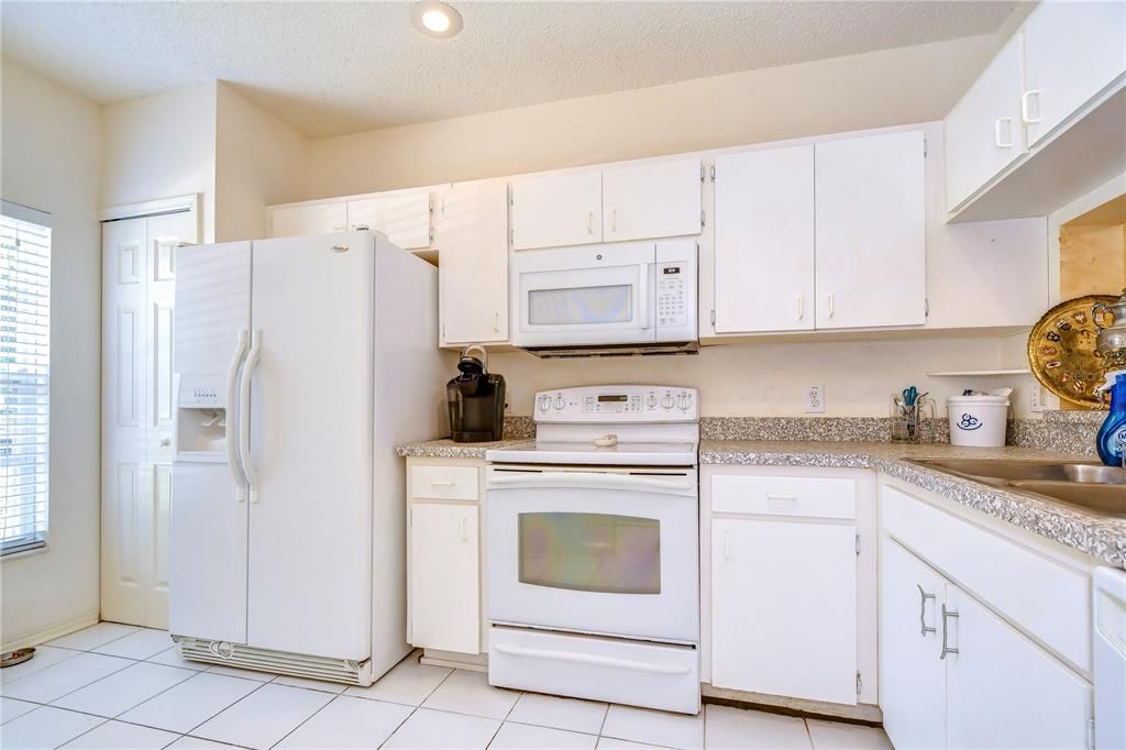 Recently Sold: $210,000 (2 beds, 2 baths, 1184 Square Feet)