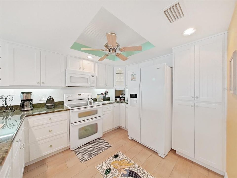 Active With Contract: $950,000 (2 beds, 2 baths, 1440 Square Feet)