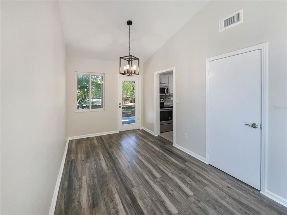 Active With Contract: $348,000 (3 beds, 2 baths, 1774 Square Feet)