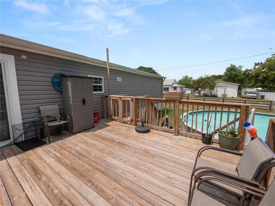 Active With Contract: $257,900 (3 beds, 2 baths, 1456 Square Feet)