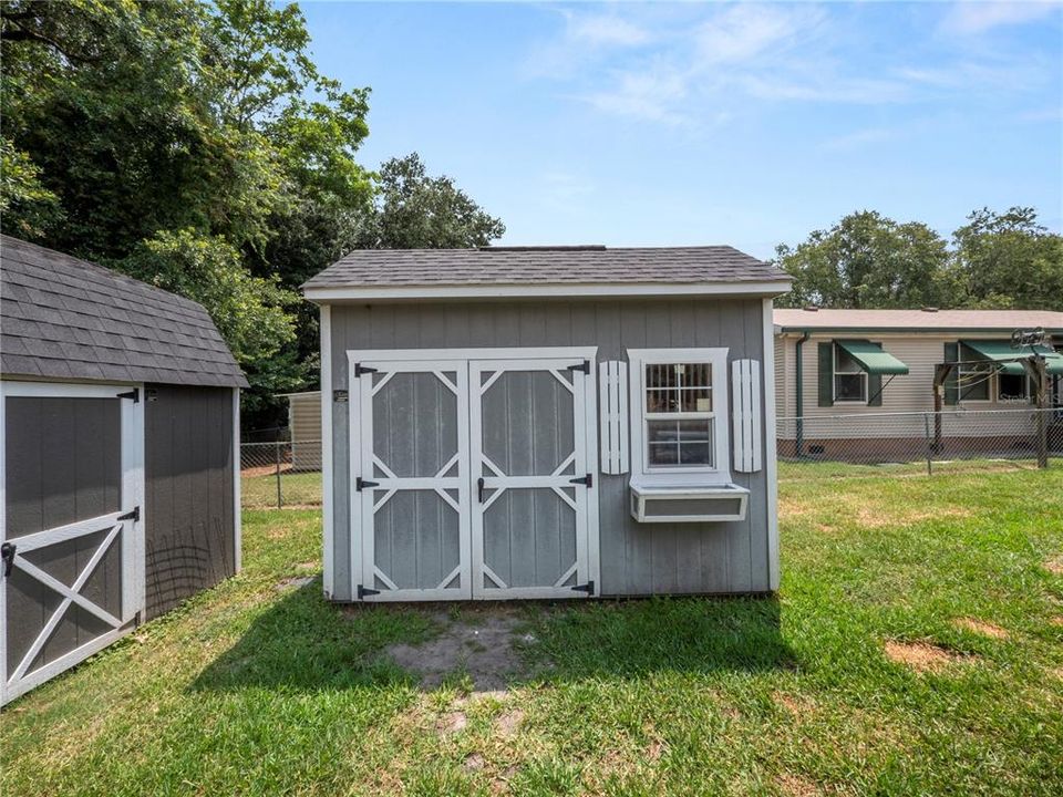 Active With Contract: $257,900 (3 beds, 2 baths, 1456 Square Feet)