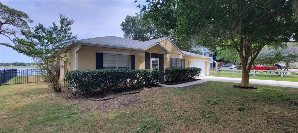 For Rent: $2,575 (4 beds, 2 baths, 2525 Square Feet)
