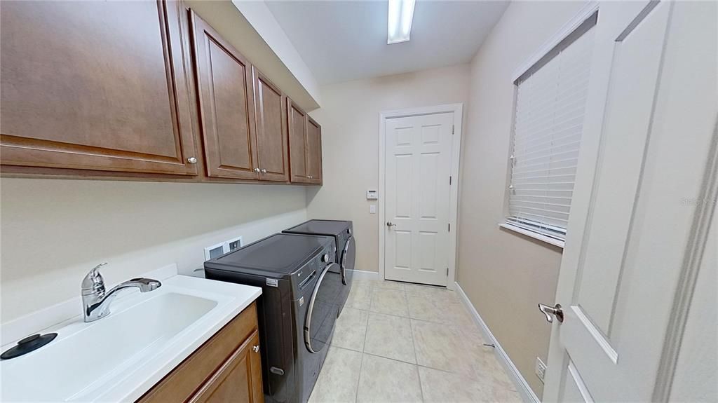 Laundry Room SMART LG Washer and Dryer