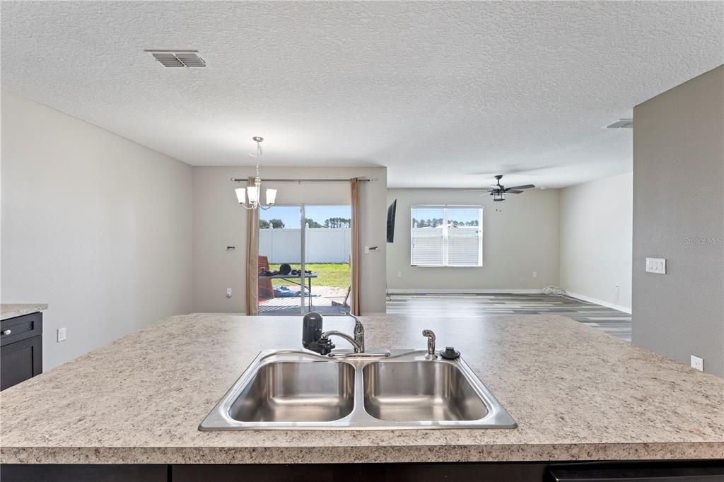 Active With Contract: $2,300 (4 beds, 2 baths, 1852 Square Feet)