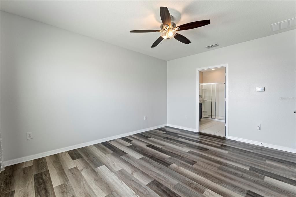 Active With Contract: $2,300 (4 beds, 2 baths, 1852 Square Feet)
