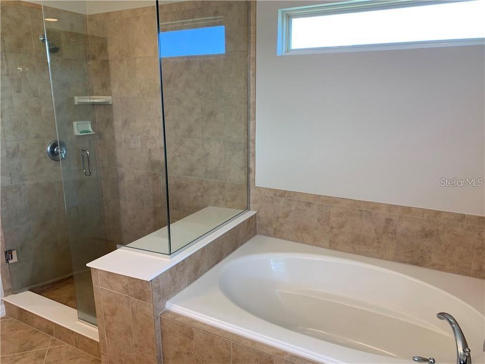 Недавно арендовано: $2,999 (5 спален, 4 ванн, 3851 Квадратных фут)