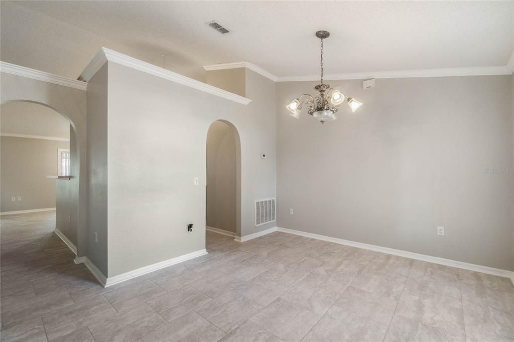 Active With Contract: $3,150 (3 beds, 2 baths, 1584 Square Feet)