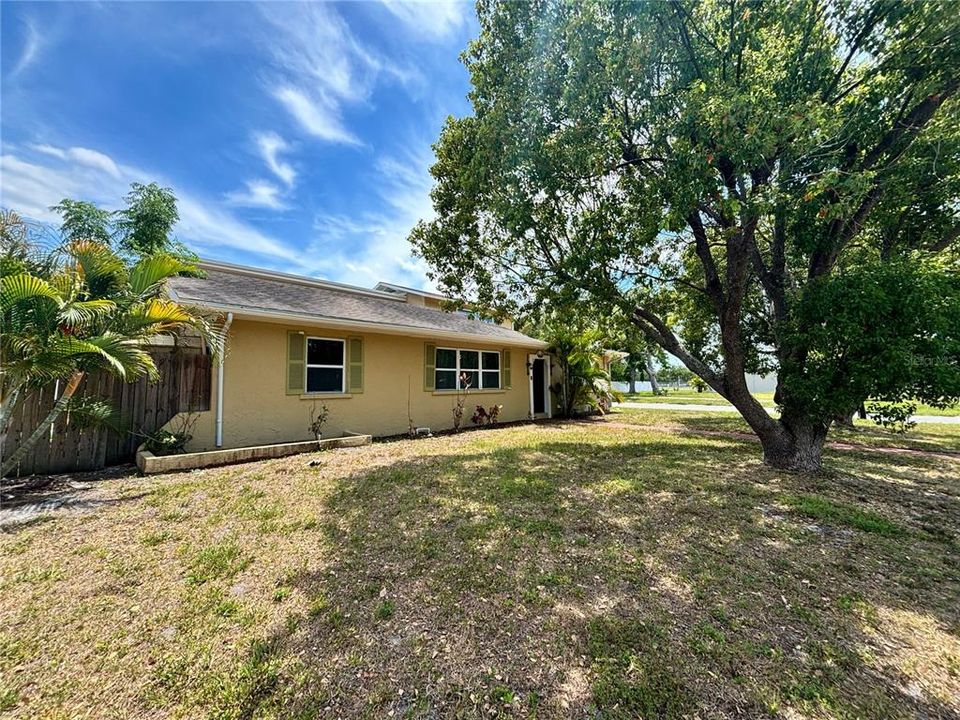 For Sale: $495,000 (3 beds, 2 baths, 2172 Square Feet)