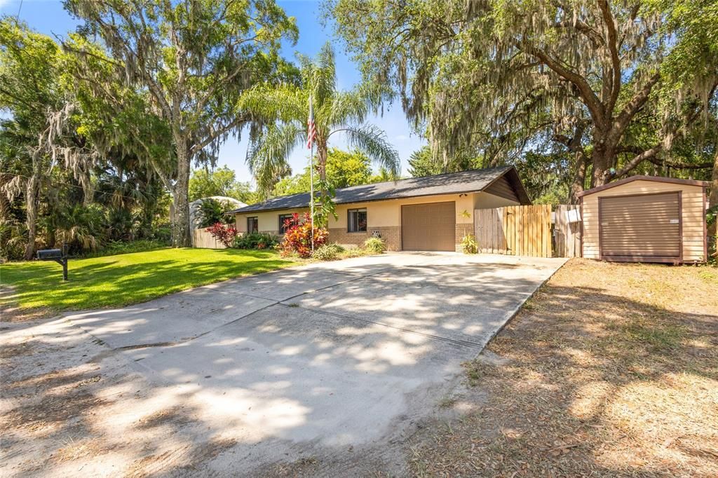 Recently Sold: $359,900 (3 beds, 2 baths, 1204 Square Feet)