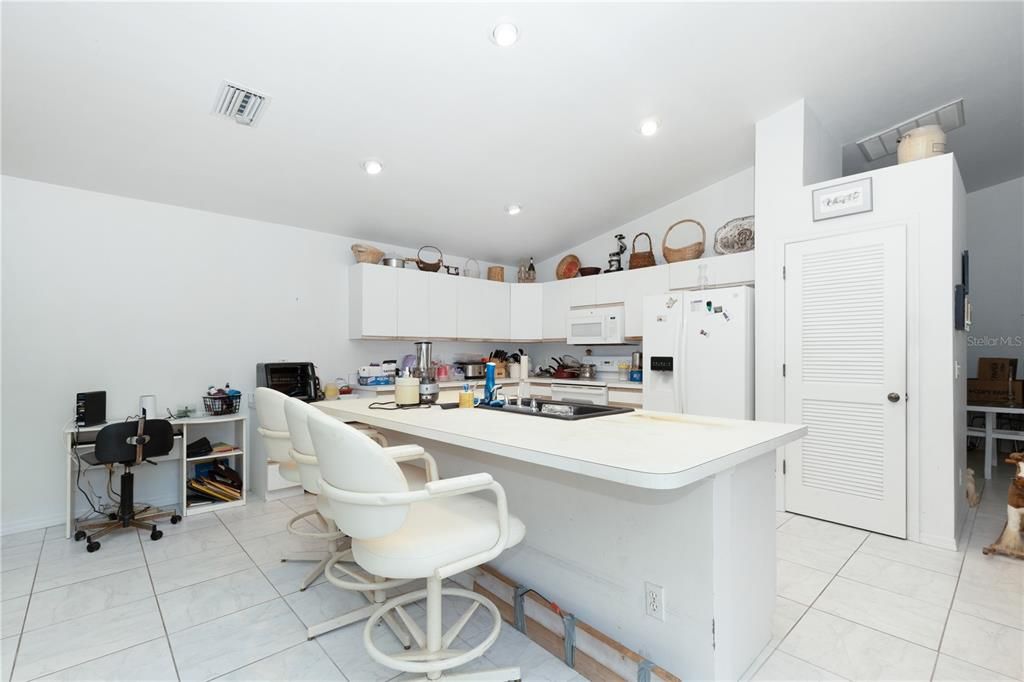 Active With Contract: $450,000 (4 beds, 2 baths, 2504 Square Feet)