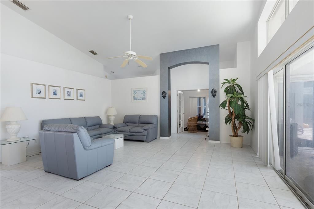 Active With Contract: $450,000 (4 beds, 2 baths, 2504 Square Feet)