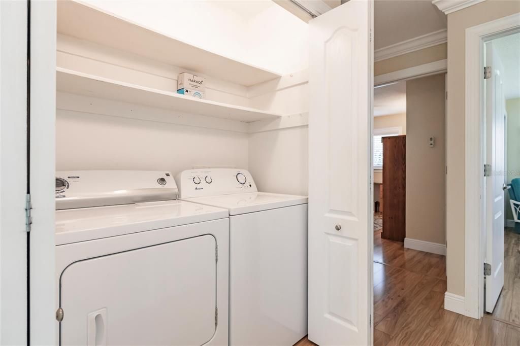 For Sale: $219,000 (2 beds, 2 baths, 1032 Square Feet)