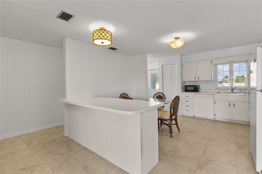 Active With Contract: $359,000 (3 beds, 2 baths, 1320 Square Feet)