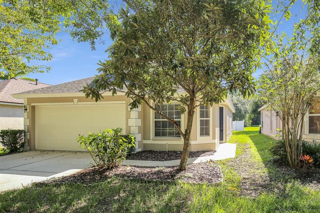 Recently Rented: $2,275 (3 beds, 2 baths, 1530 Square Feet)