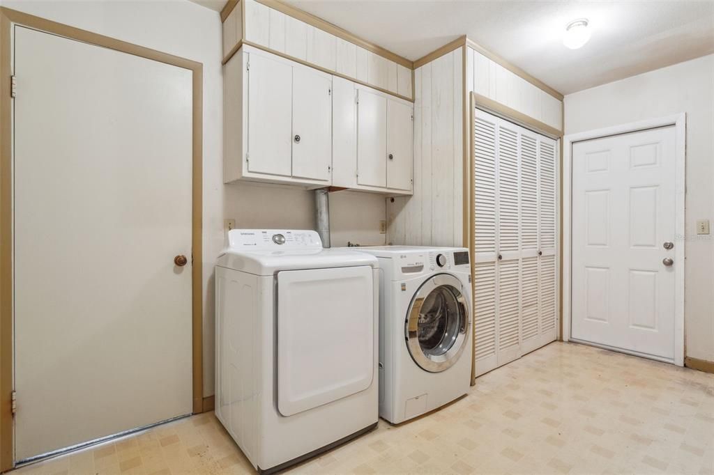 laundry/utility room