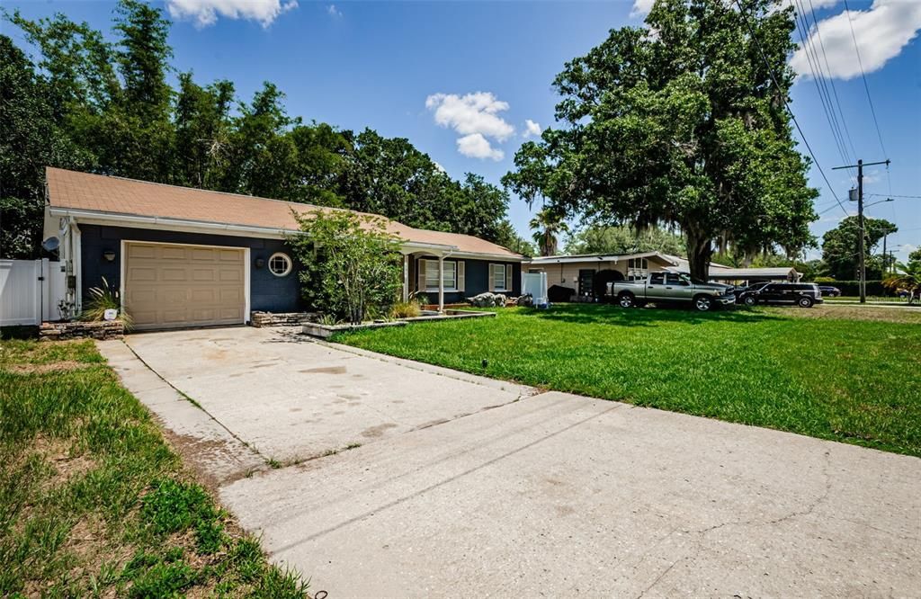 For Sale: $459,000 (4 beds, 1 baths, 1582 Square Feet)