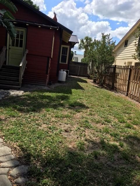 For Rent: $2,750 (2 beds, 1 baths, 1032 Square Feet)