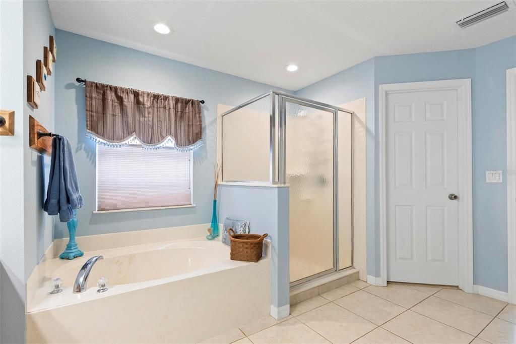 Active With Contract: $339,900 (4 beds, 2 baths, 2113 Square Feet)