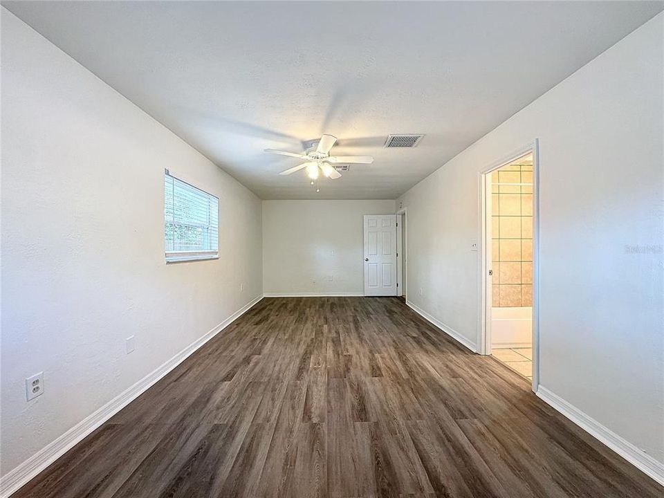 Recently Rented: $2,200 (3 beds, 2 baths, 1404 Square Feet)