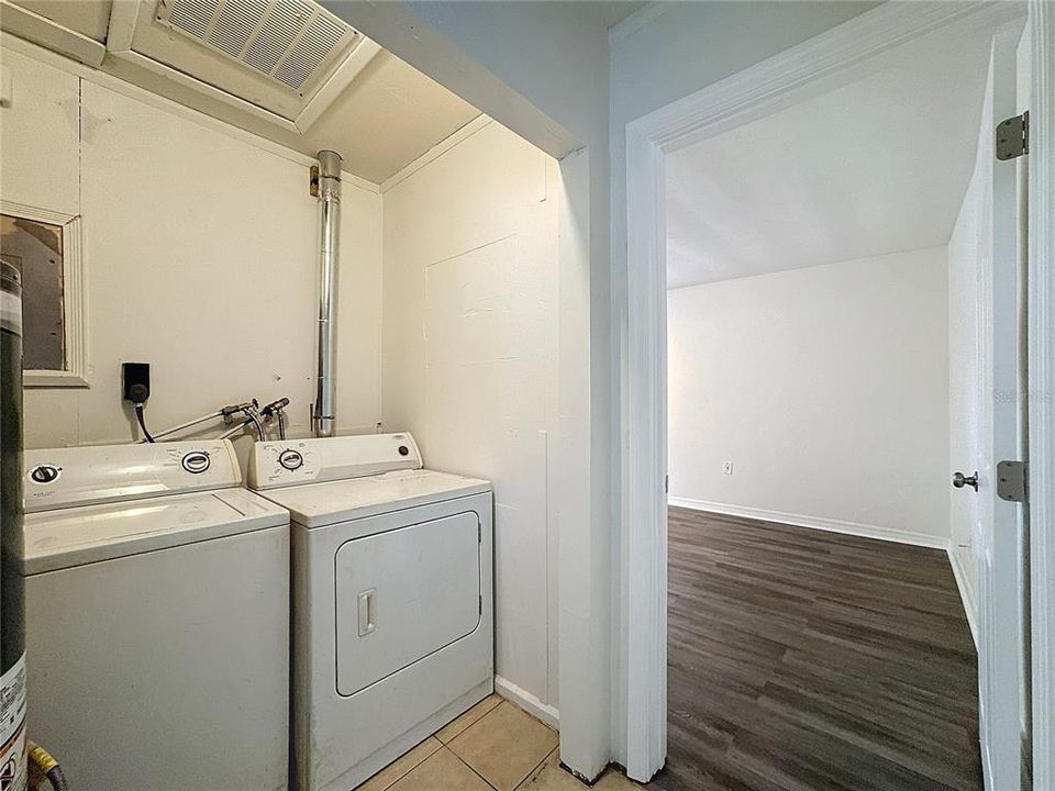 最近租的: $2,200 (3 贝兹, 2 浴室, 1404 平方英尺)