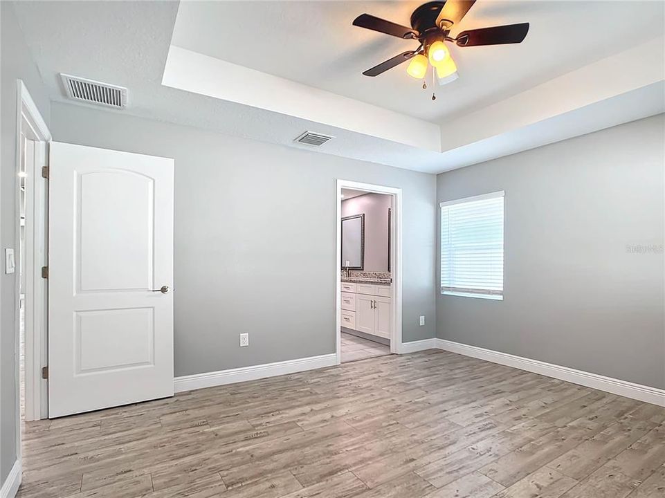 For Sale: $499,900 (3 beds, 2 baths, 1254 Square Feet)