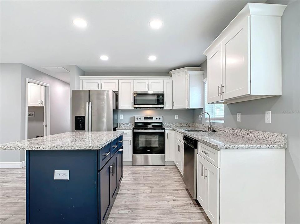 For Sale: $499,900 (3 beds, 2 baths, 1254 Square Feet)