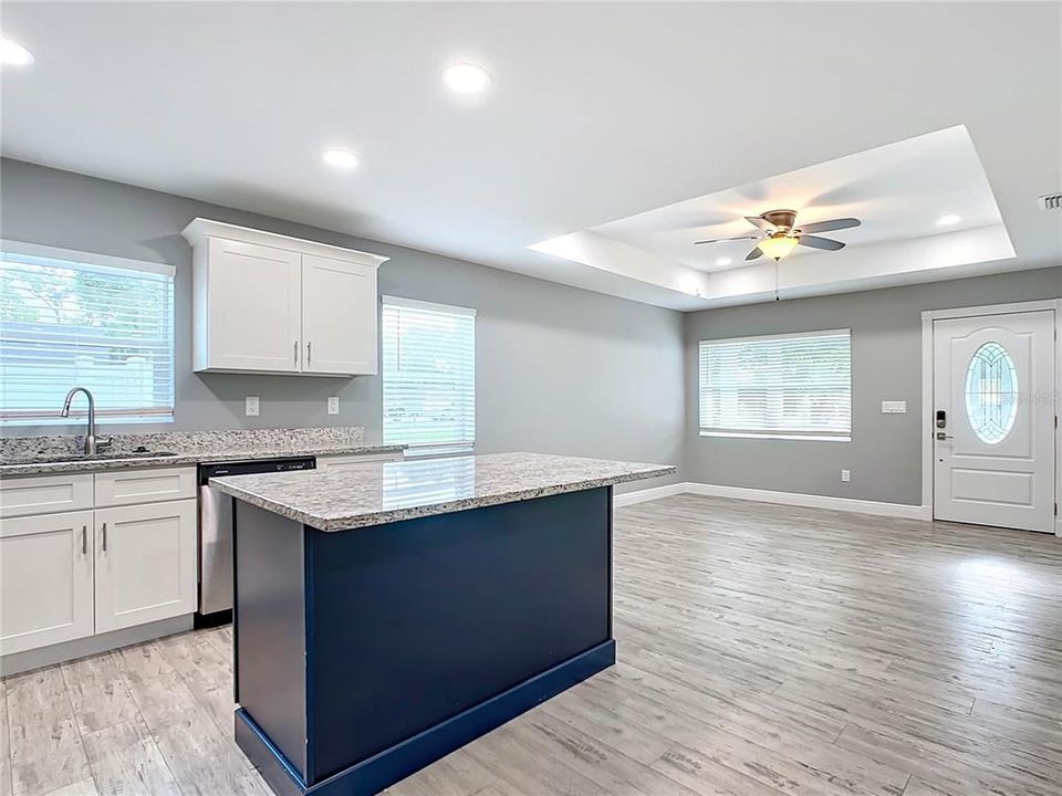 For Sale: $499,900 (3 beds, 2 baths, 1254 Square Feet)