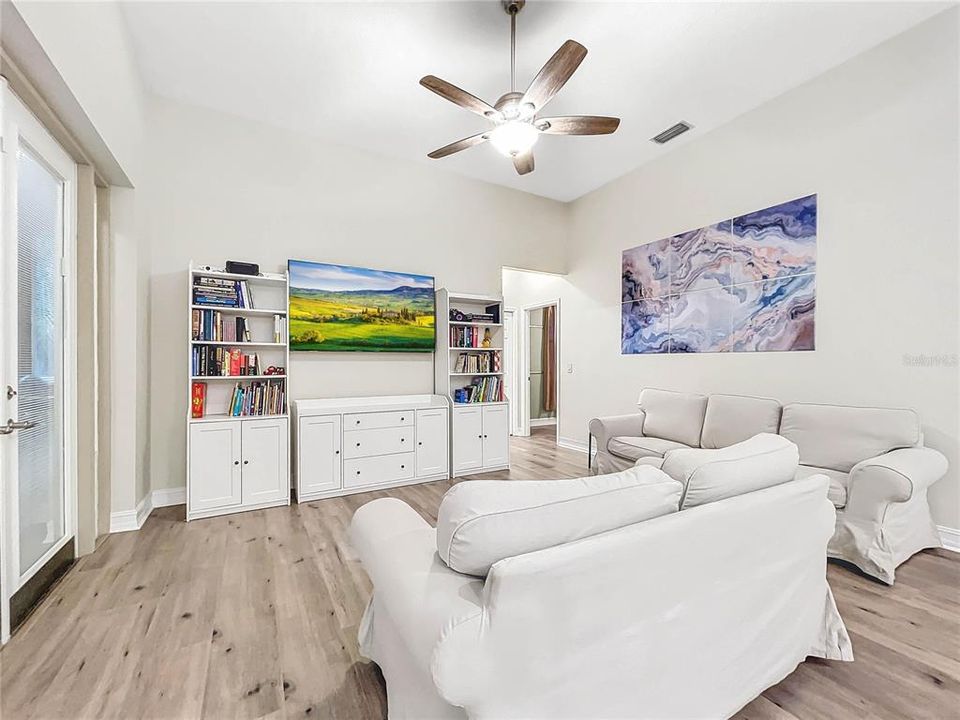 Active With Contract: $525,000 (5 beds, 3 baths, 2385 Square Feet)